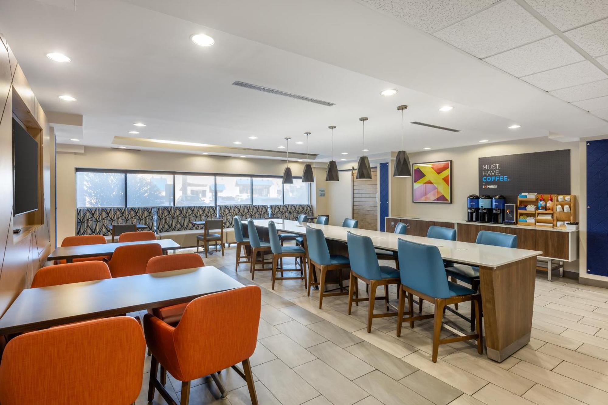 Holiday Inn Express Crestwood By Ihg Exterior foto